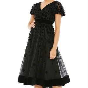 Mac Duggal Black Floral Appliqué Cocktail Midi Dress: Size 16